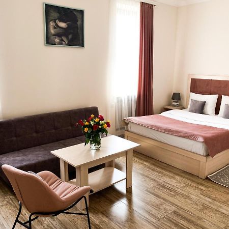 Alex Hotel Yerevan Exterior foto