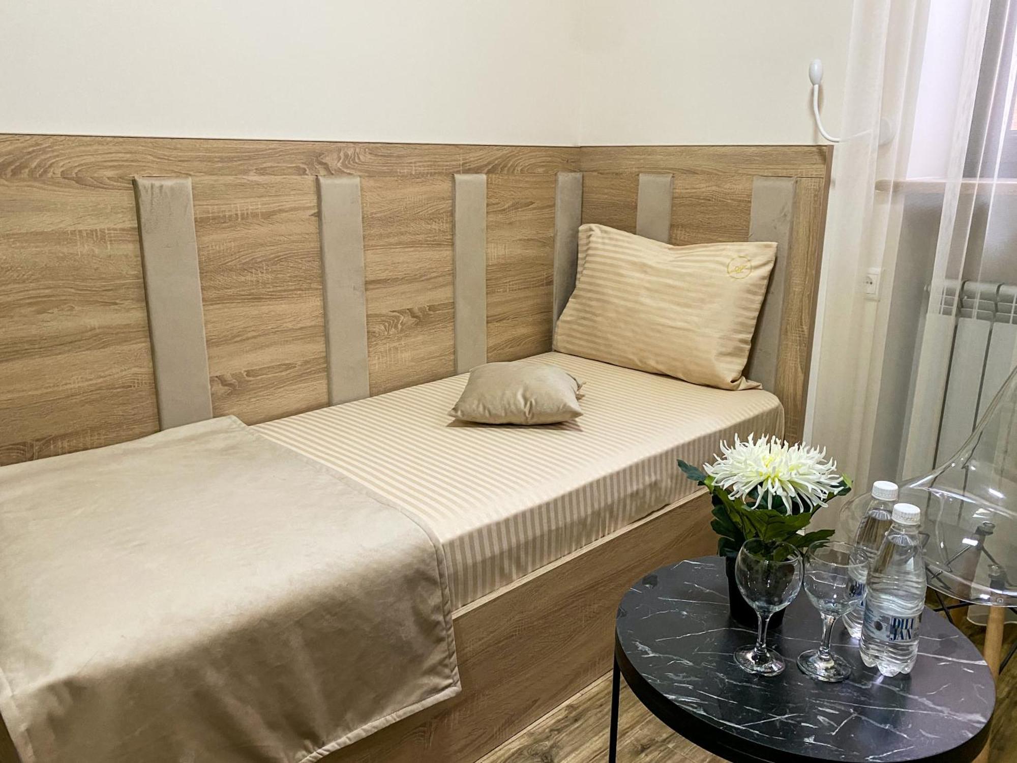 Alex Hotel Yerevan Quarto foto