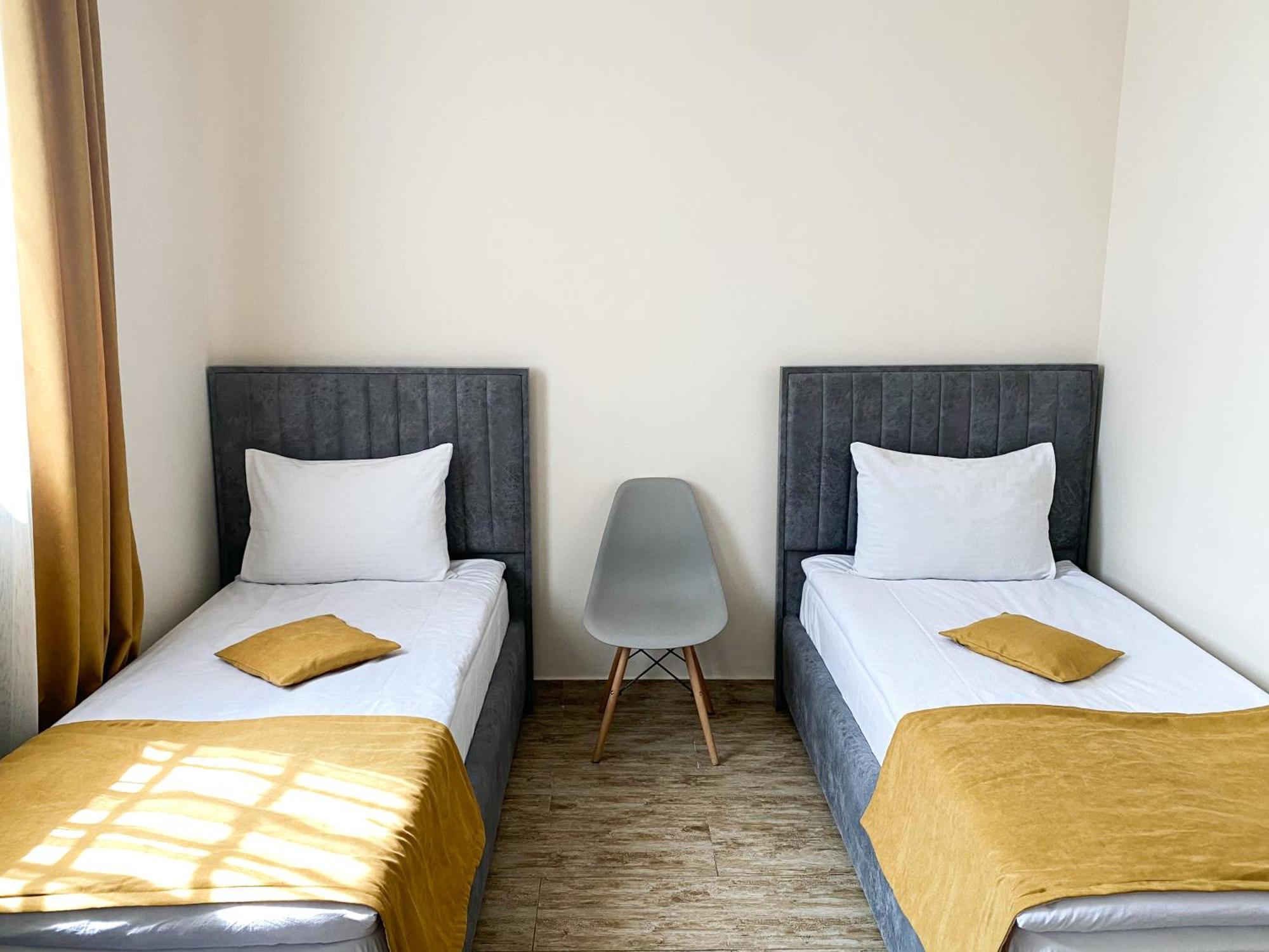 Alex Hotel Yerevan Exterior foto